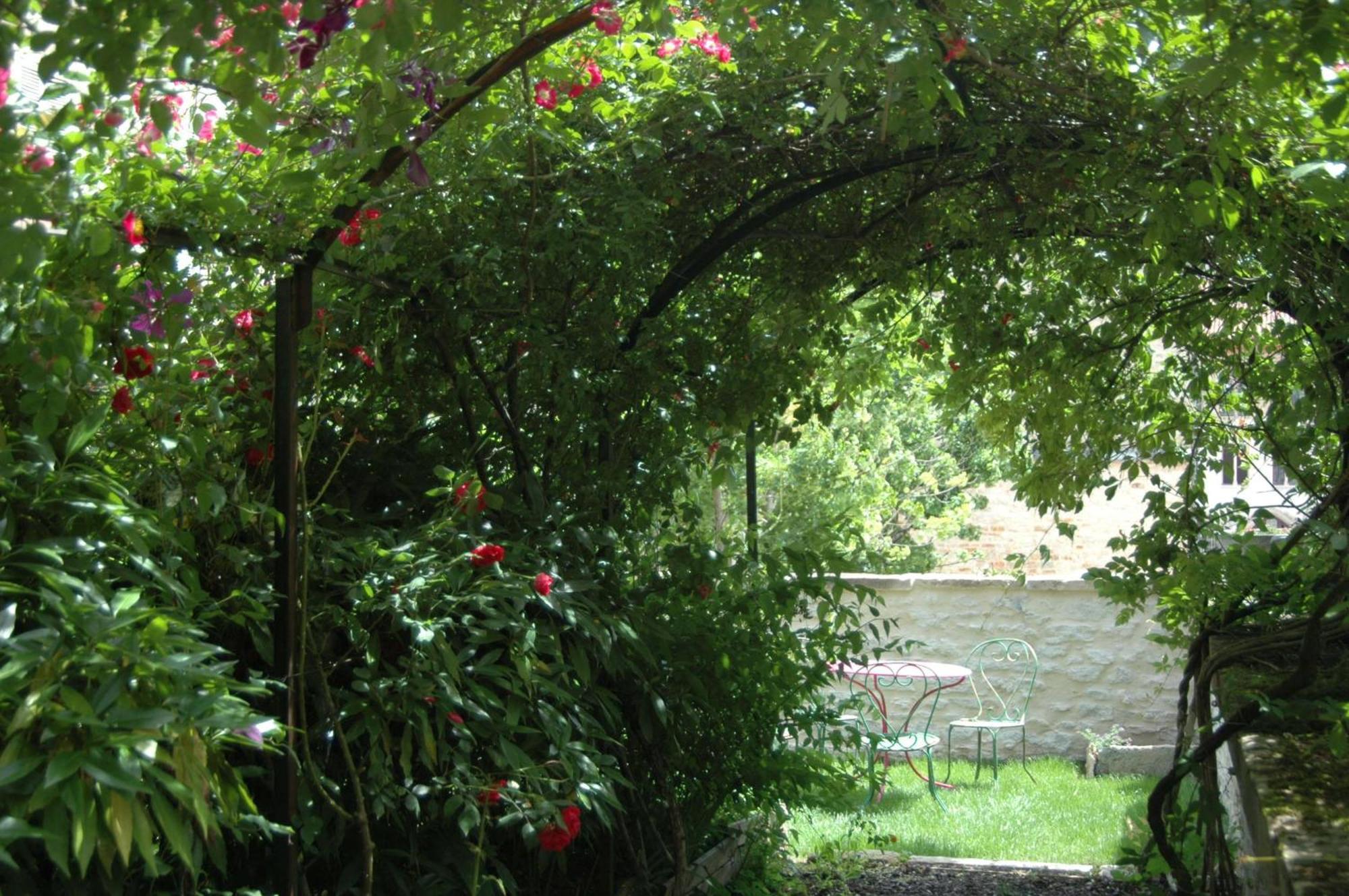 Le Clos De L'Abbaye Cluny Esterno foto